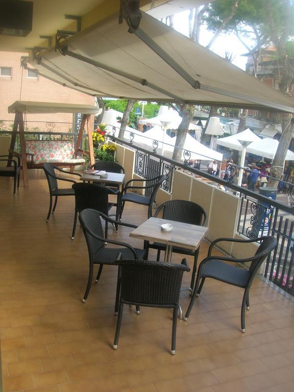 Residence Suisse Cattolica Extérieur photo