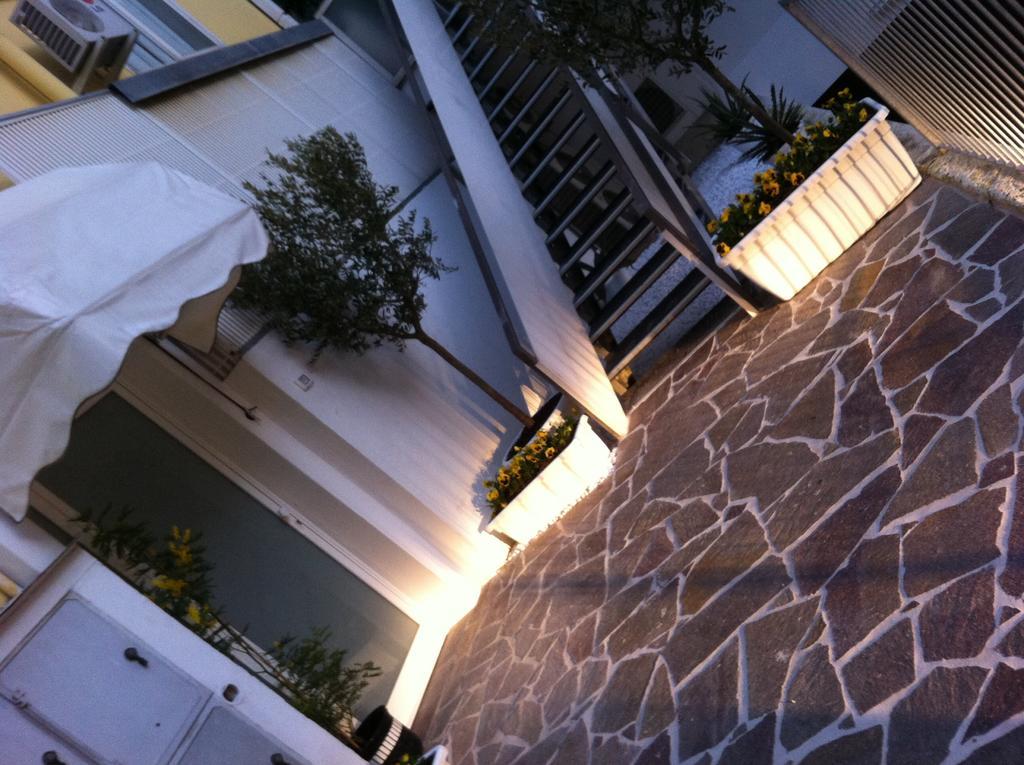 Residence Suisse Cattolica Extérieur photo